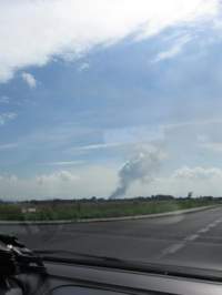 Pióropusz dymu widać spod Bolesławca.jpg